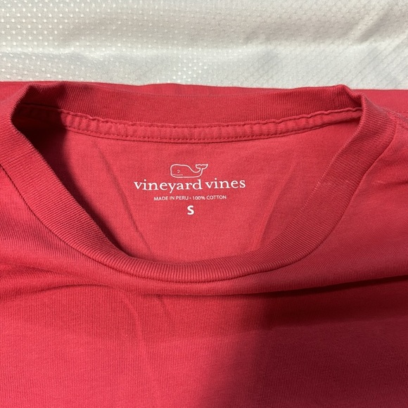 Vineyard Vines Tee. Adult Small. - Picture 3 of 3